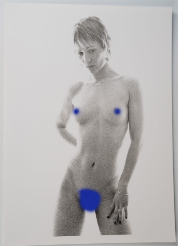 PHOTO argentique artistique NU féminin femme nue NOIR ET BLANC format 13X18 1980