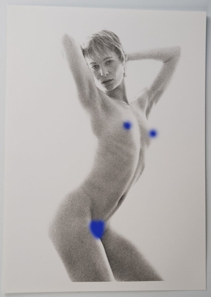 PHOTO argentique artistique NU féminin femme nue NOIR ET BLANC format 13X18 1980