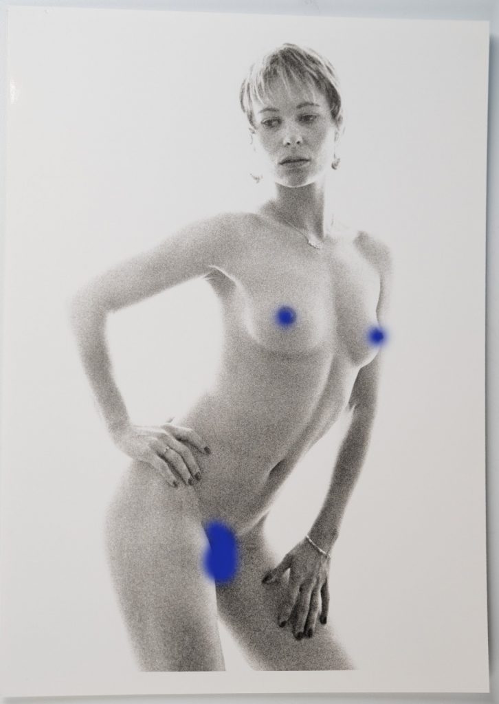 PHOTO argentique artistique NU féminin femme nue NOIR ET BLANC format 13X18 1980