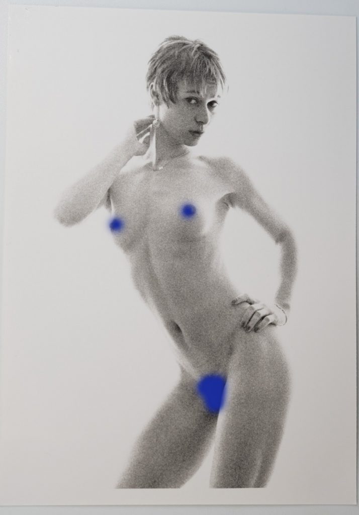 PHOTO argentique artistique NU féminin femme nue NOIR ET BLANC format 13X18 1980