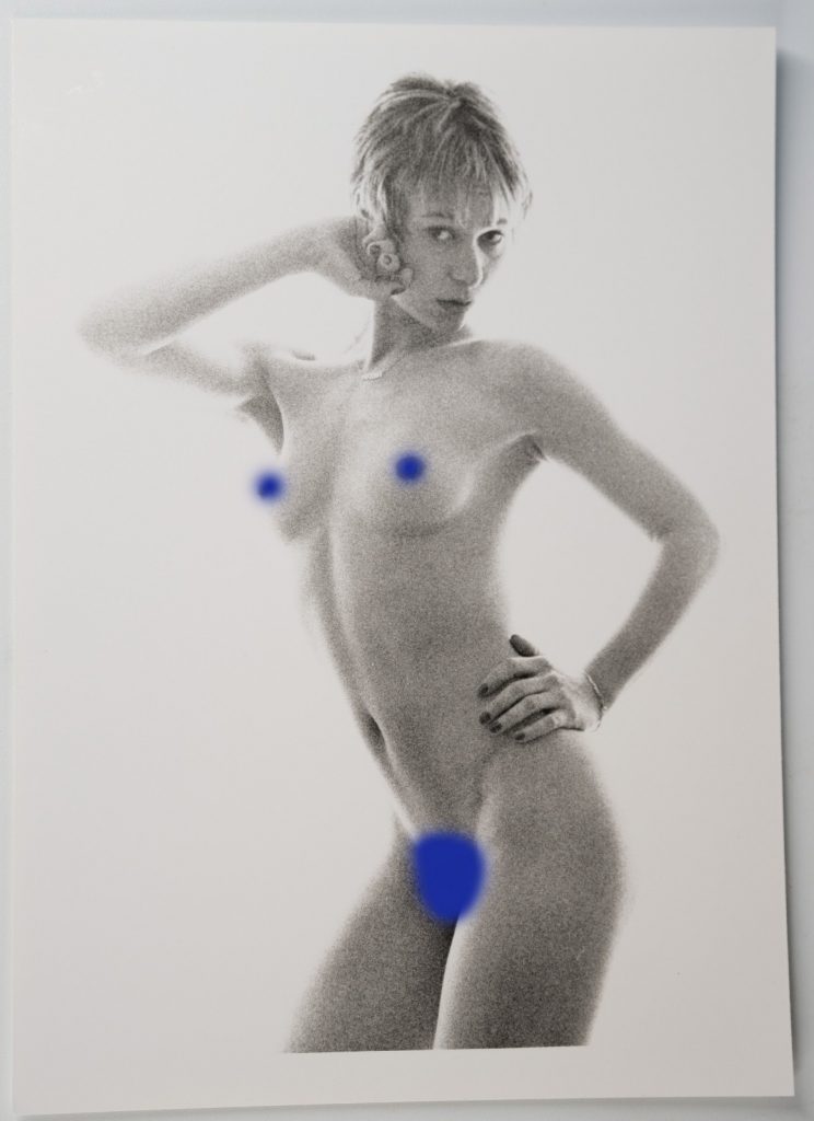 PHOTO argentique artistique NU féminin femme nue NOIR ET BLANC format 13X18 1980