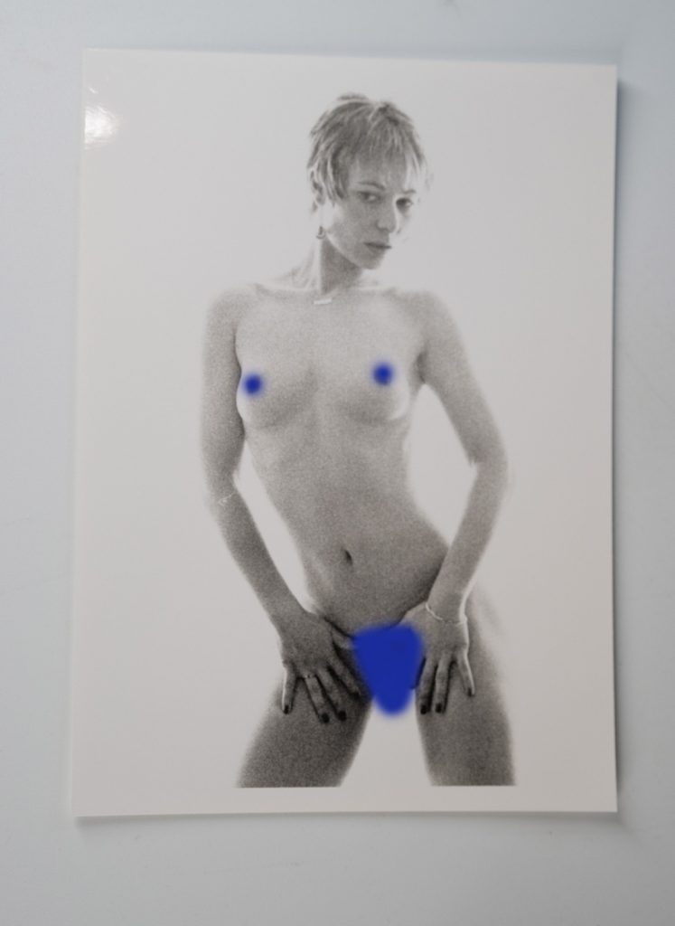 PHOTO argentique artistique NU féminin femme nue NOIR ET BLANC format 13X18 1980