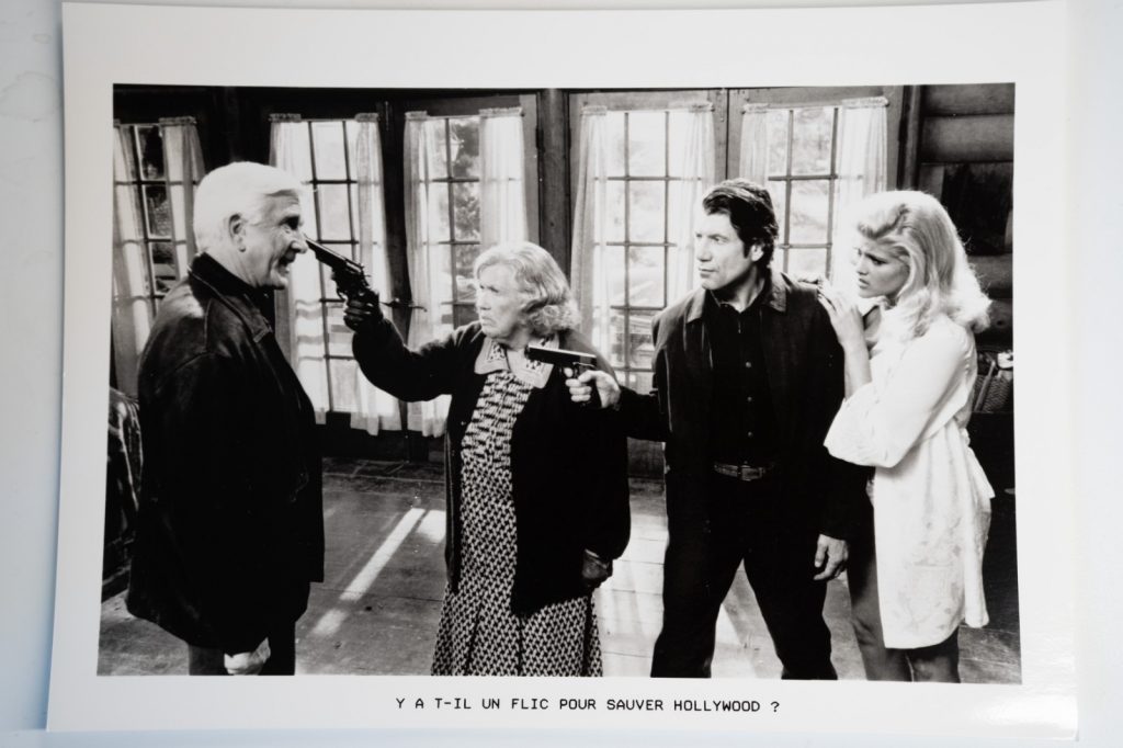 PHOTO  Film "y t il un flic pour sauver Hollywood" Leslie Niels 18X24cm 1994