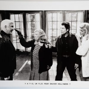 PHOTO  Film "y t il un flic pour sauver Hollywood" Leslie Niels 18X24cm 1994