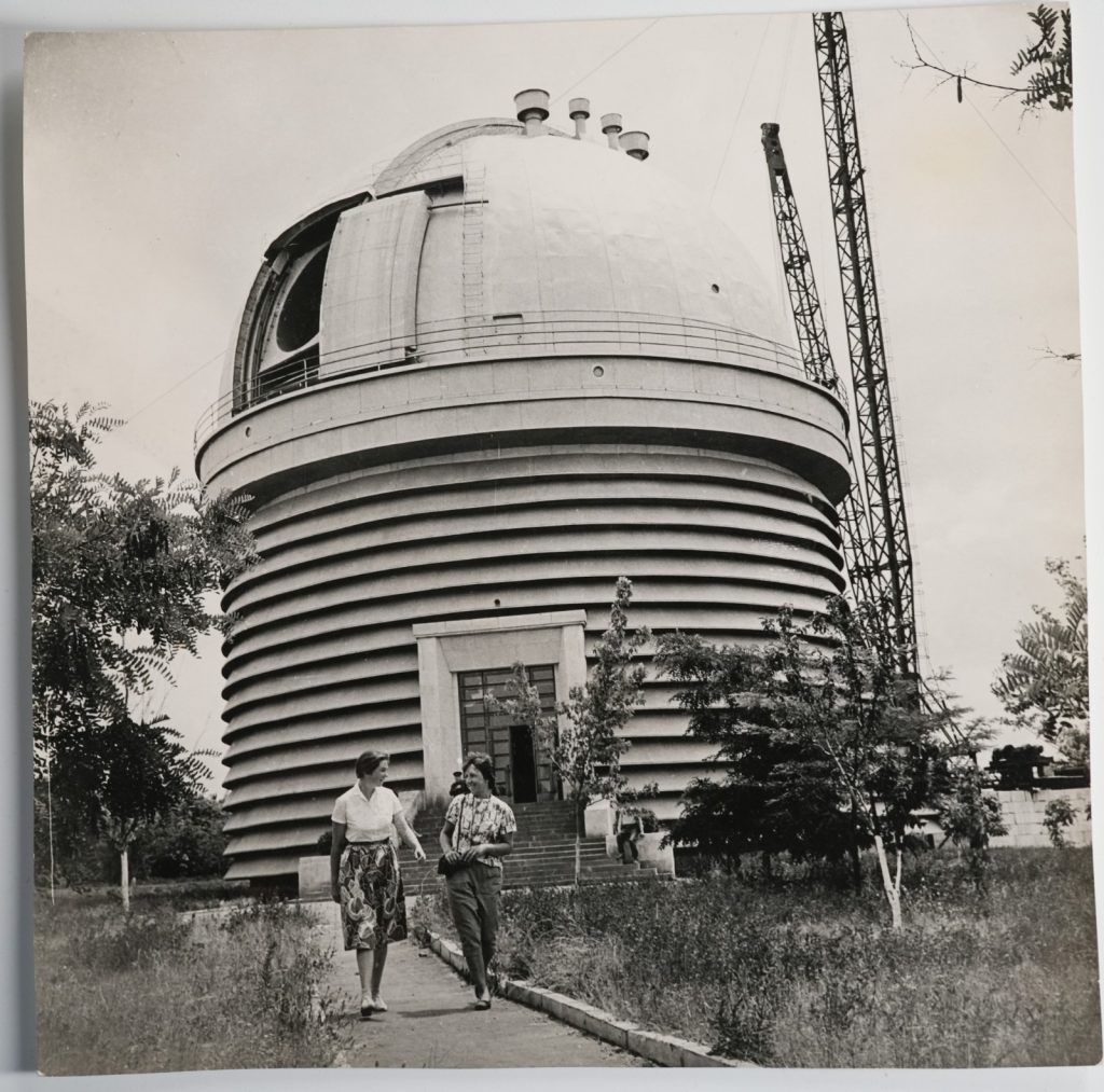 PHOTO Russie	Observatoire Grigory Shajn telescope ZTSh-2.6 17X17cm	1960