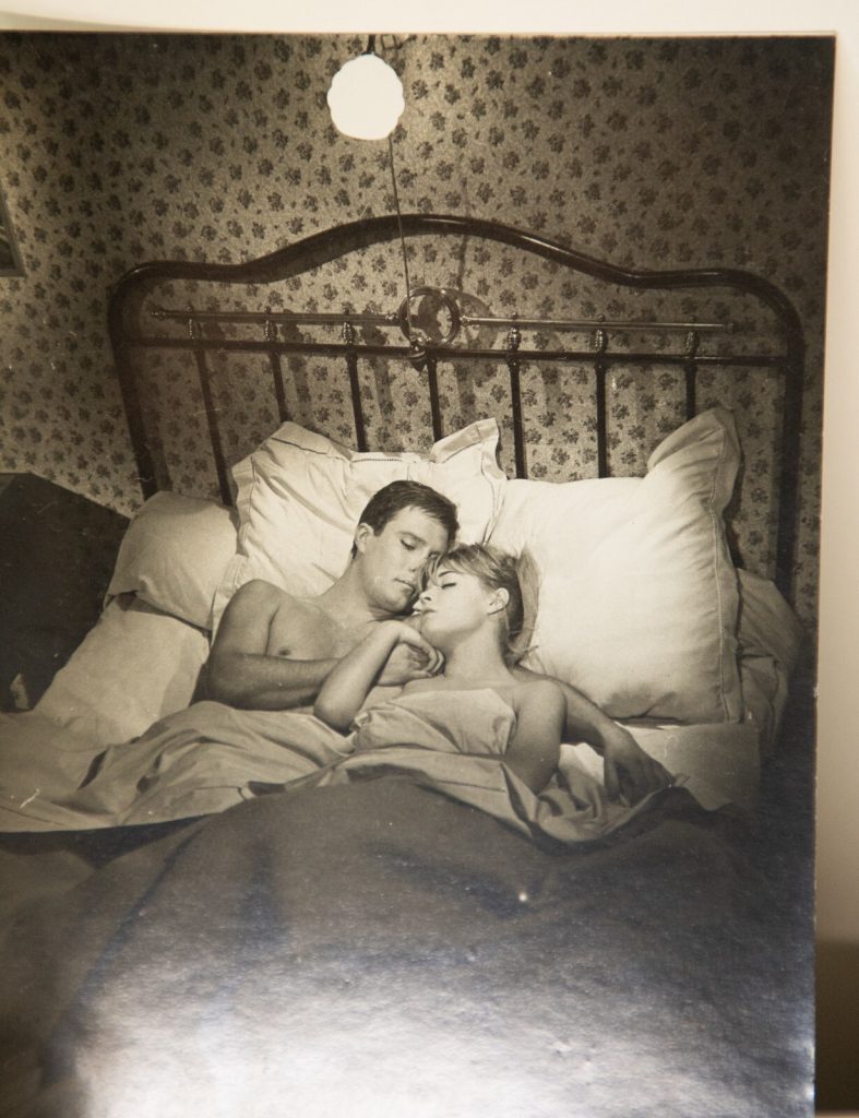 TIRAGE PHOTO Agnès Laurent et Gil Vidal scene du film Péché de Jeunesse 13X18cm