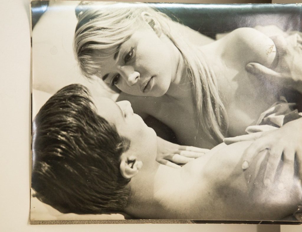 TIRAGE PHOTO Agnès Laurent et Gil Vidal scene du film Péché de Jeunesse 24x30cm