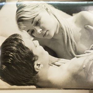 TIRAGE PHOTO	Agnès Laurent et Gil Vidal scene du film Péché de Jeunesse 24x30cm