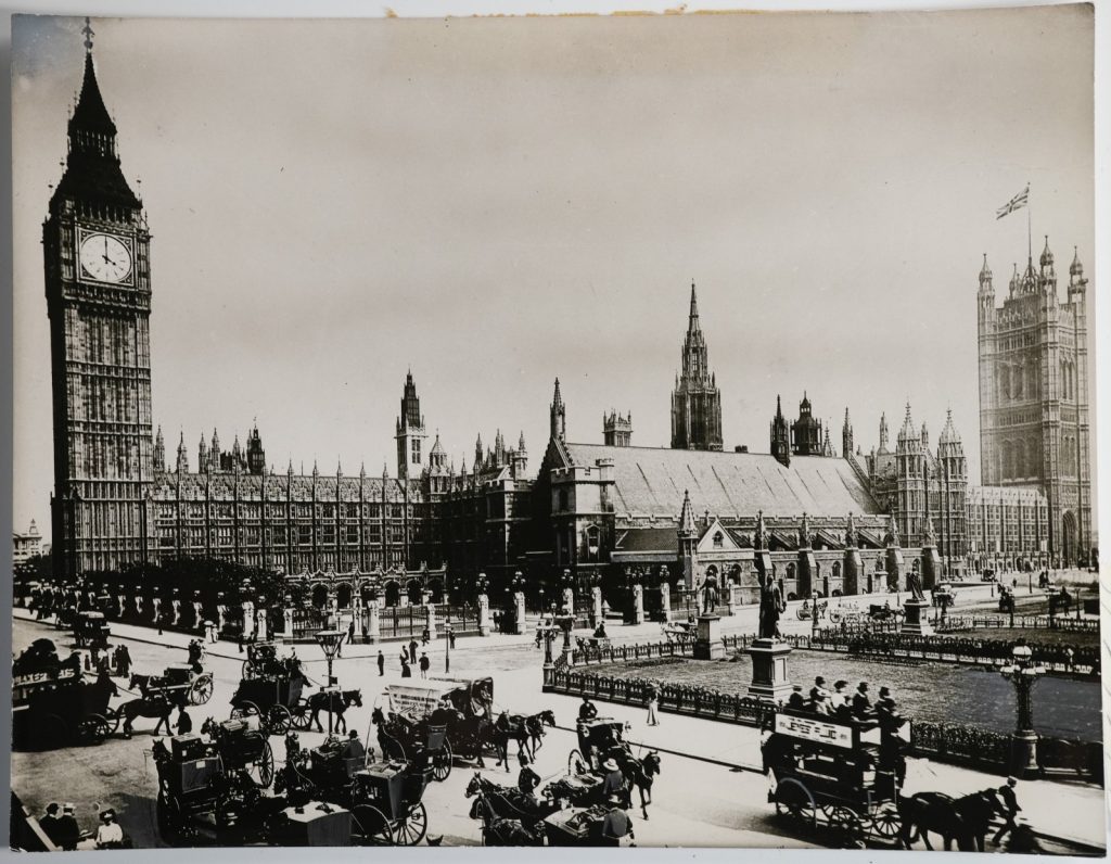 photo Argentique Royaume Unis retirage Palais de Westminster en1900 18X24cm 1960
