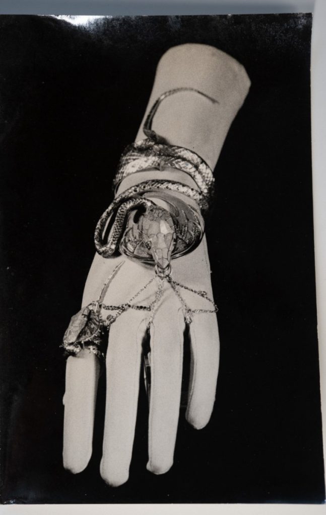 PHOTO Argentique France Bijou porté par Sarah Bernhardt 12X17cm 1960