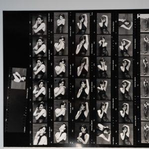 PHOTO Argentique	France	Planche contact femme pinup STUDIO	24x30cm	1980