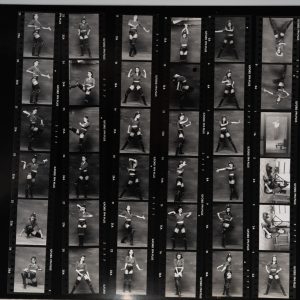 PHOTO Argentique	France	Planche contact femme pinup STUDIO	24x30cm	1980