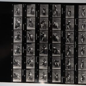 PHOTO Argentique	France	Planche contact femme pinup STUDIO	24x30cm	1980