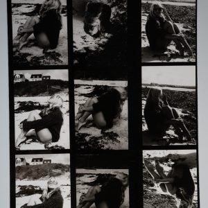 PHOTO Planche contact Femme en maillot de bain à la plage Pinup 18X24cm	1970