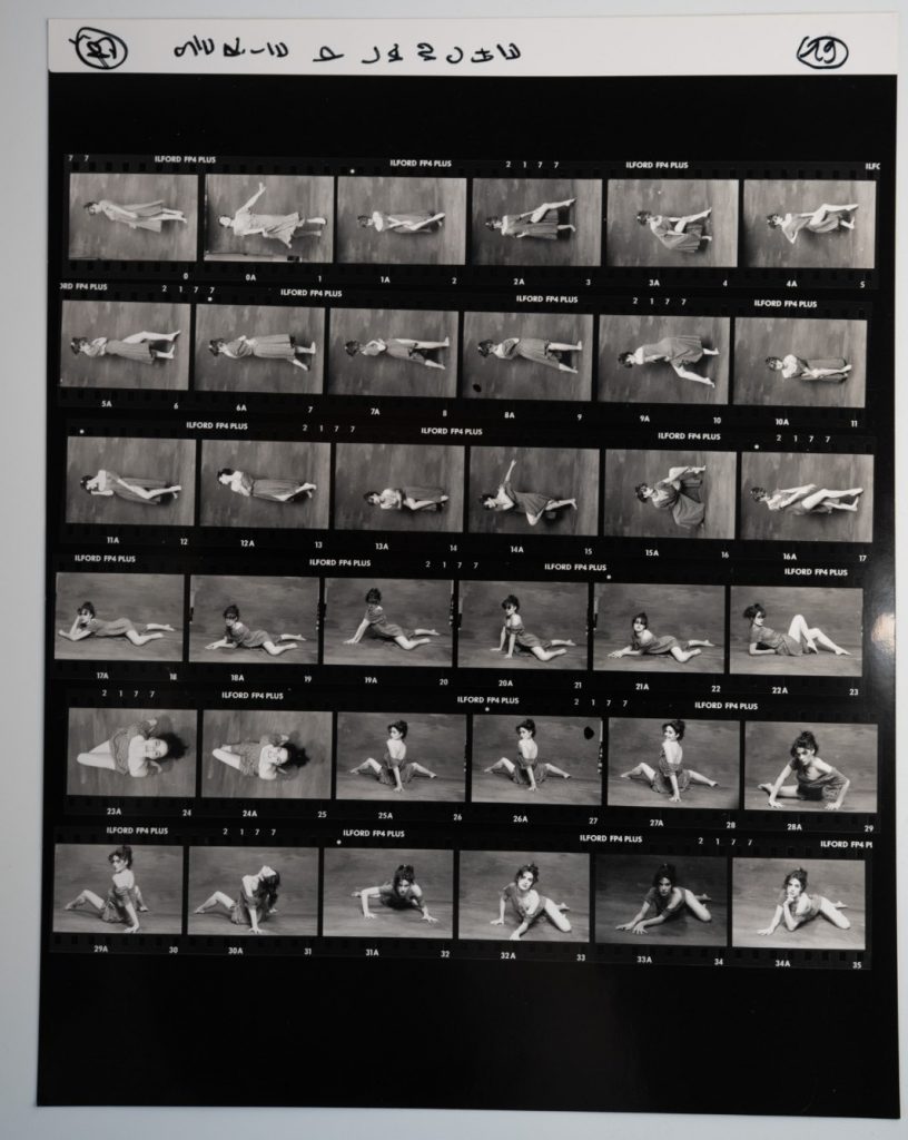 PHOTO Argentique France Planche contact femme pinup STUDIO 24x30cm 1980
