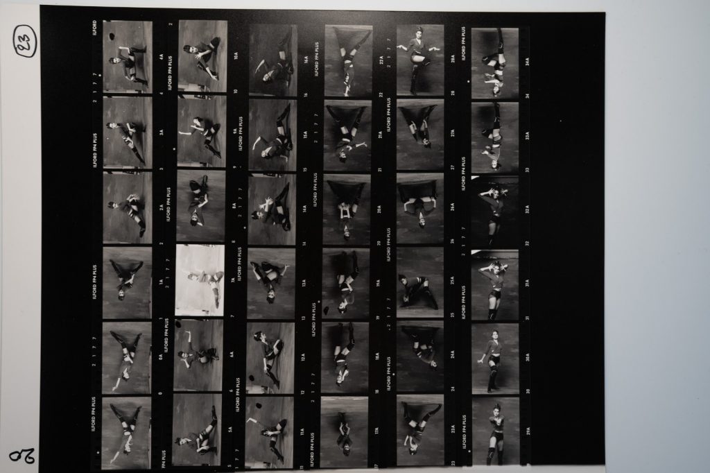 PHOTO Argentique France Planche contact femme pinup STUDIO 24x30cm 1980