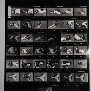 PHOTO Argentique	France	Planche contact femme pinup STUDIO	24x30cm	1980