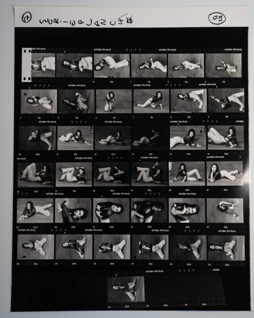 PHOTO Argentique France Planche contact femme pinup STUDIO 24x30cm 1980