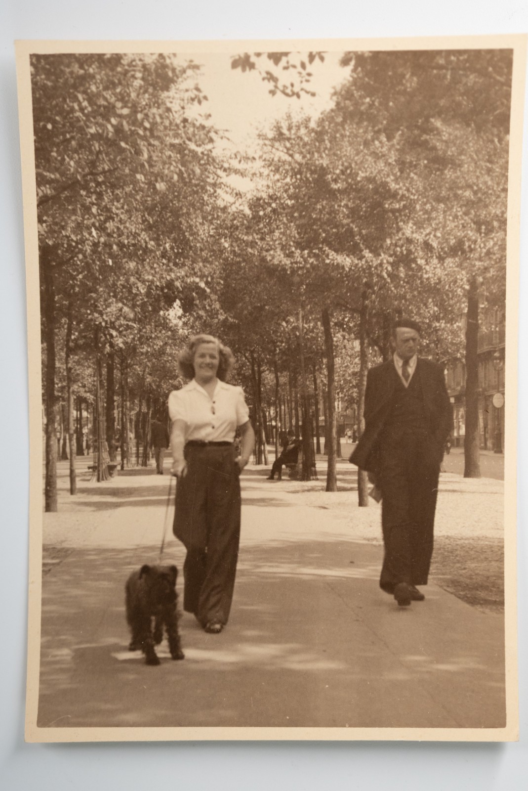 PHOTO Argentique France Felmme et son chien Paris 12X17cm 1940