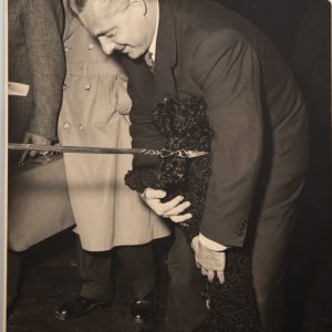 PHOTO Argentique	France	HOMME et chien caniche	23X29cm	1940
