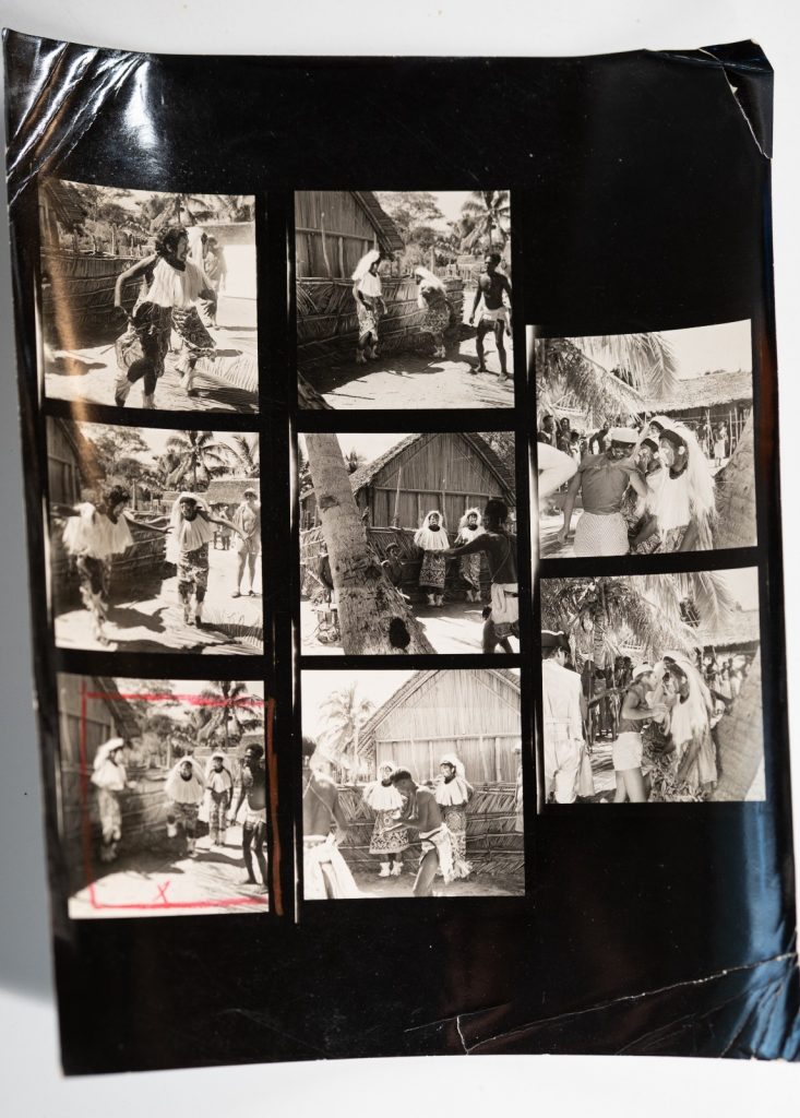 PHOTO Argentique Afrique scène de film en Afrique 20X26cm vue 6X6cm 1960