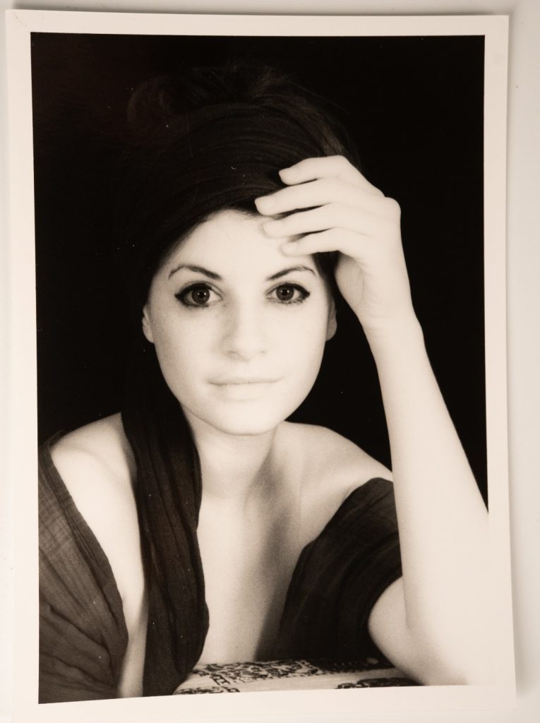 TIRAGE PHOTO	Argentique 	France	Portrait de femme Pin-Up	13X18cm	1980