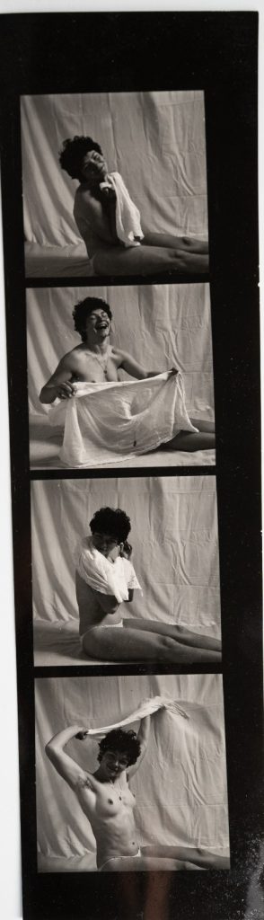 PHOTO Argentique Femme nue planche contact nu artistique SNAP SHOT 1970