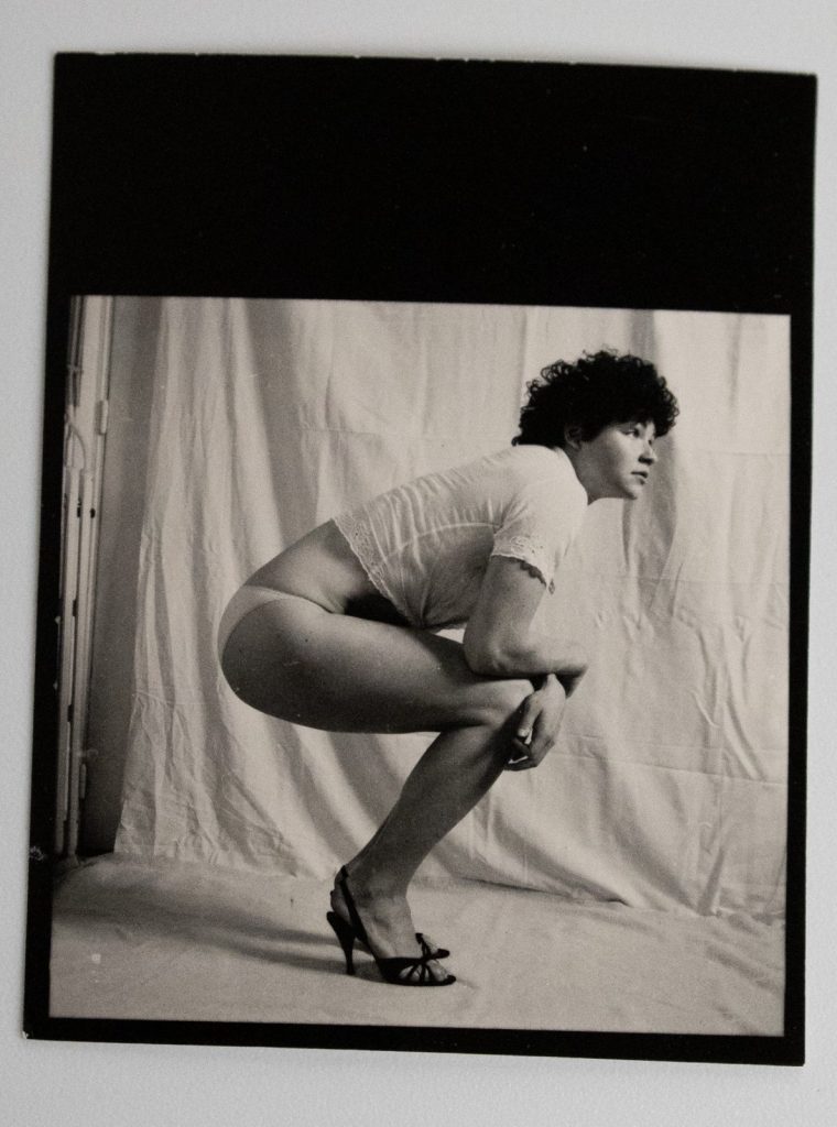 PHOTO Argentique France Femme nue Nue artistique 6X6cm SNAP SHOT 1970