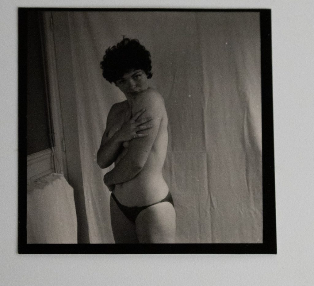 PHOTO Argentique France Femme nue Nue artistique 6X6cm SNAP SHOT 1970