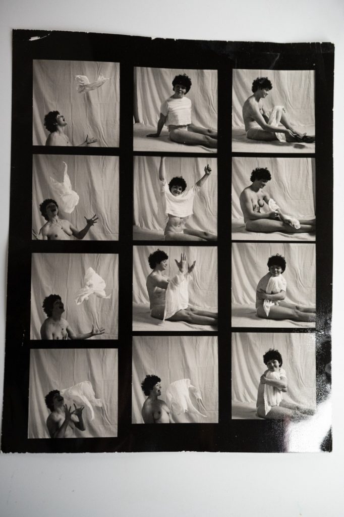PHOTO Argentique France Planche contact femme nue vue 6X6cm 1980