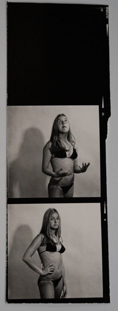 PHOTO Argentique France Planche contact femme nue vue 6X6cm 1980
