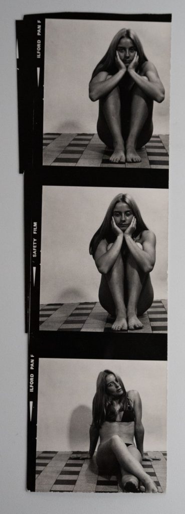 PHOTO Argentique France Planche contact femme nue vue 6X6cm 1980