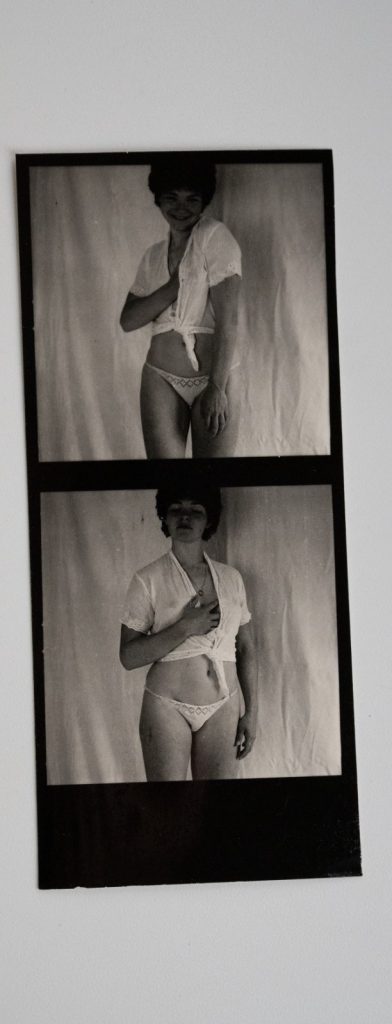 PHOTO Argentique France Planche contact femme nue vue 6X6cm 1980