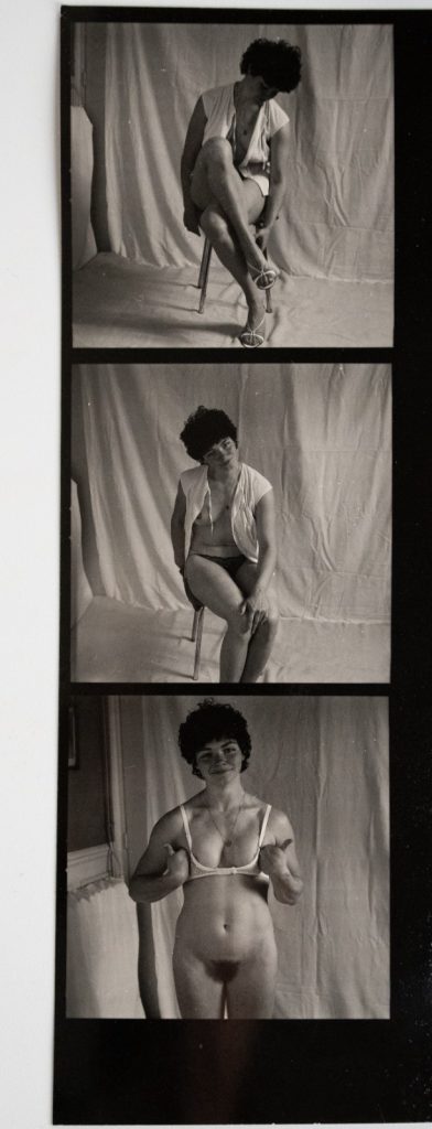 PHOTO Argentique France Planche contact femme nue vue 6X6cm 1980