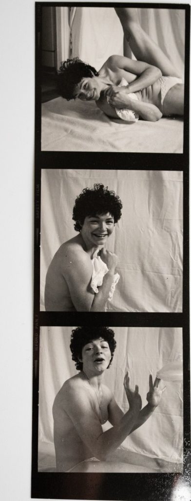 PHOTO Argentique France Planche contact femme nue vue 6X6cm 1980