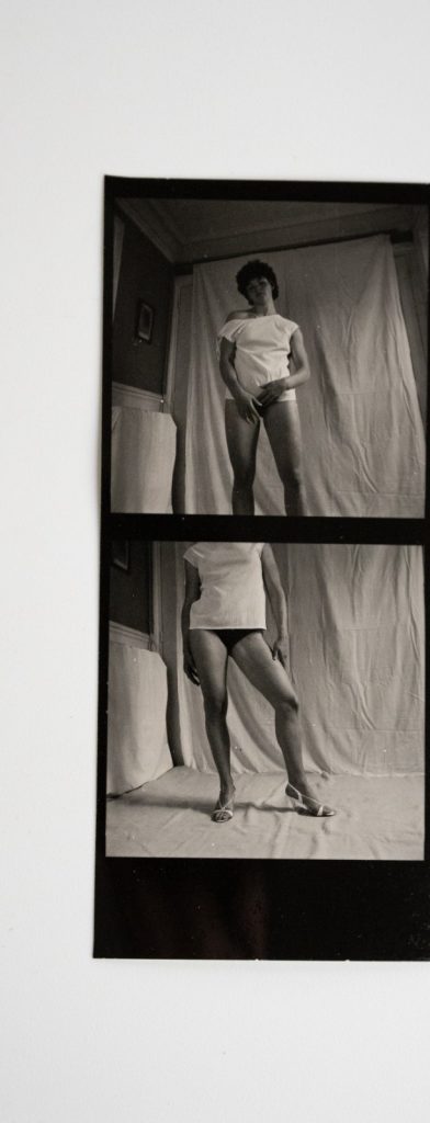 PHOTO Argentique France Planche contact femme nue vue 6X6cm 1980