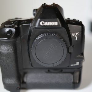 APPAREIL PHOTO ARGENTIQUE Canon	EOS 3 eye control	1998	Argentique	24x36mm	135