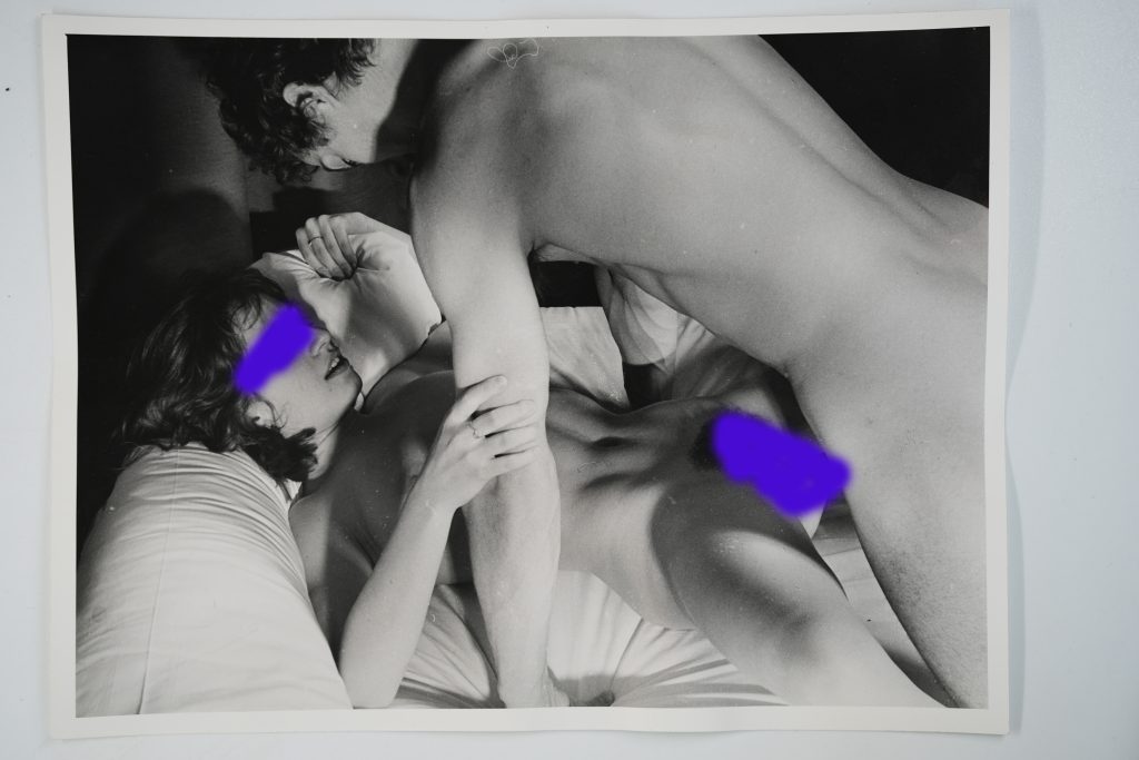 TIRAGE PHOTO Argentique, RC France Couple nu homme femme nue scène de sexe 18X24cm 1980
