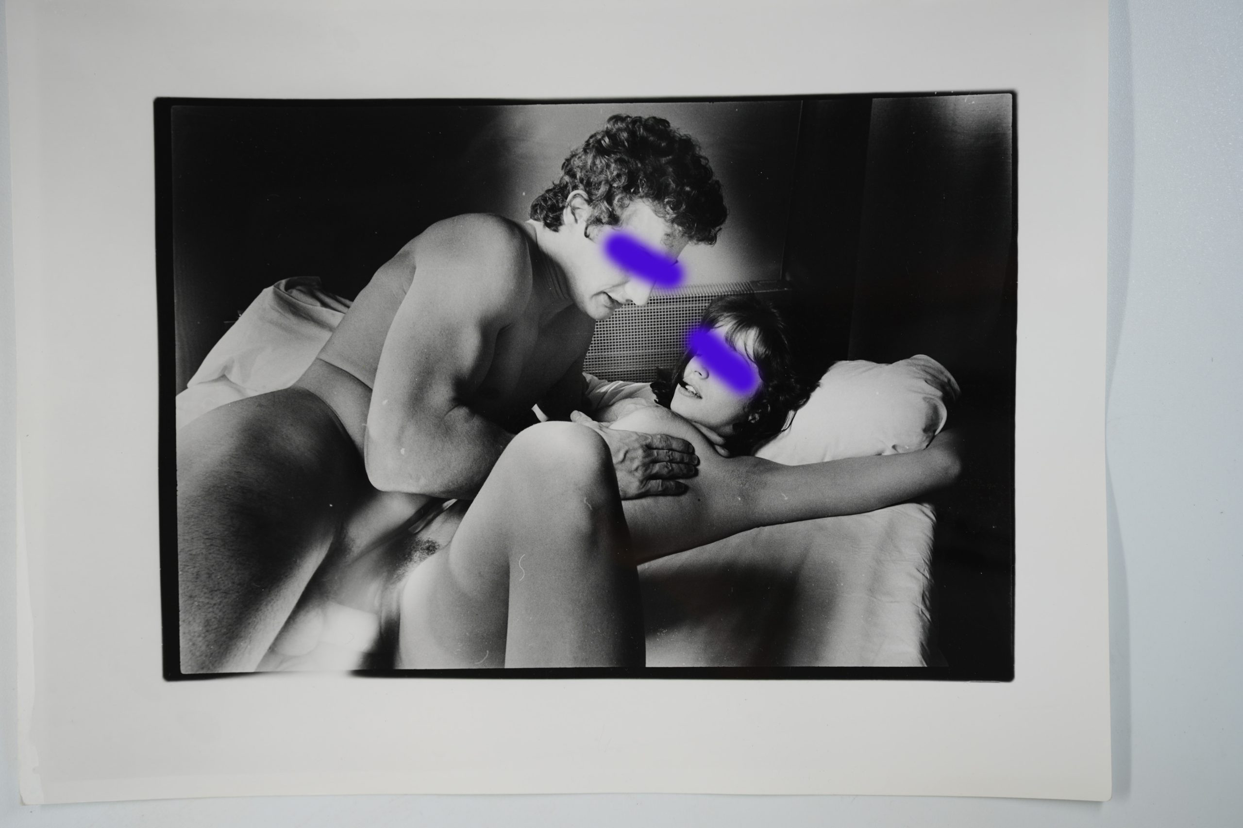 TIRAGE PHOTO Argentique, RC France Couple nu homme femme nue scène de sexe 18X24cm 1980