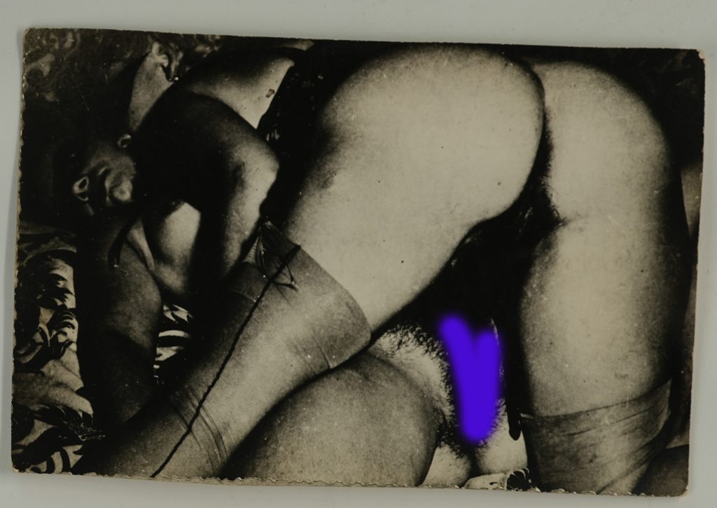 Photo Argentique scène de sexe 8X12cm 1960 érotica Noir et blanc très bon état