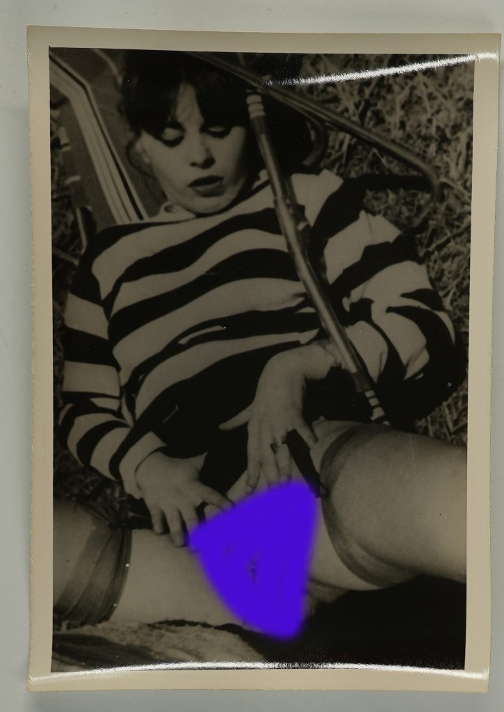Photo Argentique scène de sexe 8X12cm 1960 érotica Noir et blanc très bon état