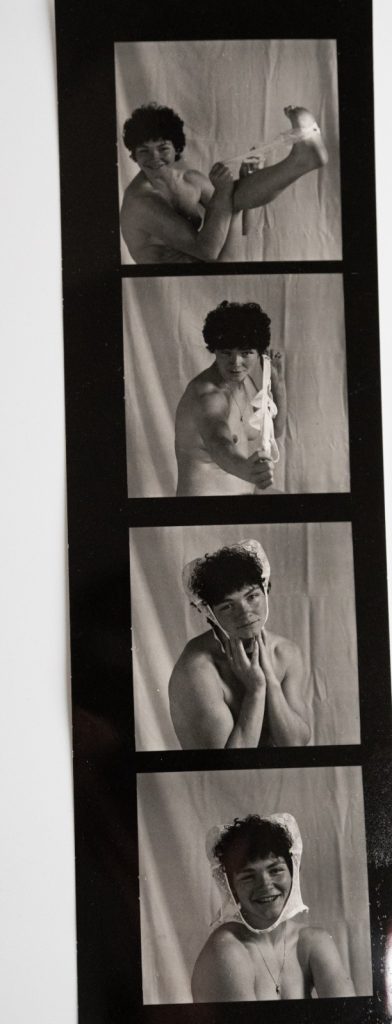 PHOTO Argentique France Planche contact femme nue vue 6X6cm 1980