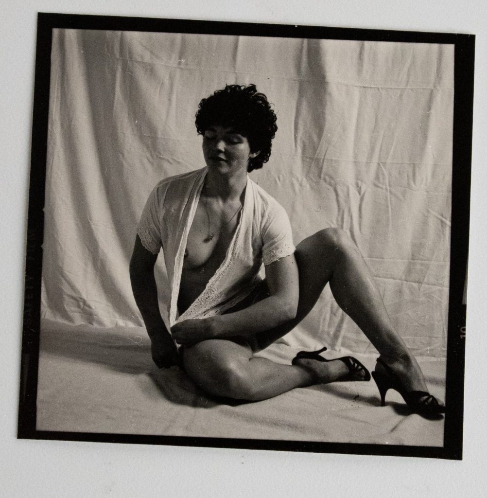 PHOTO Argentique France Femme nue Nue artistique 6X6cm SNAP SHOT 1970