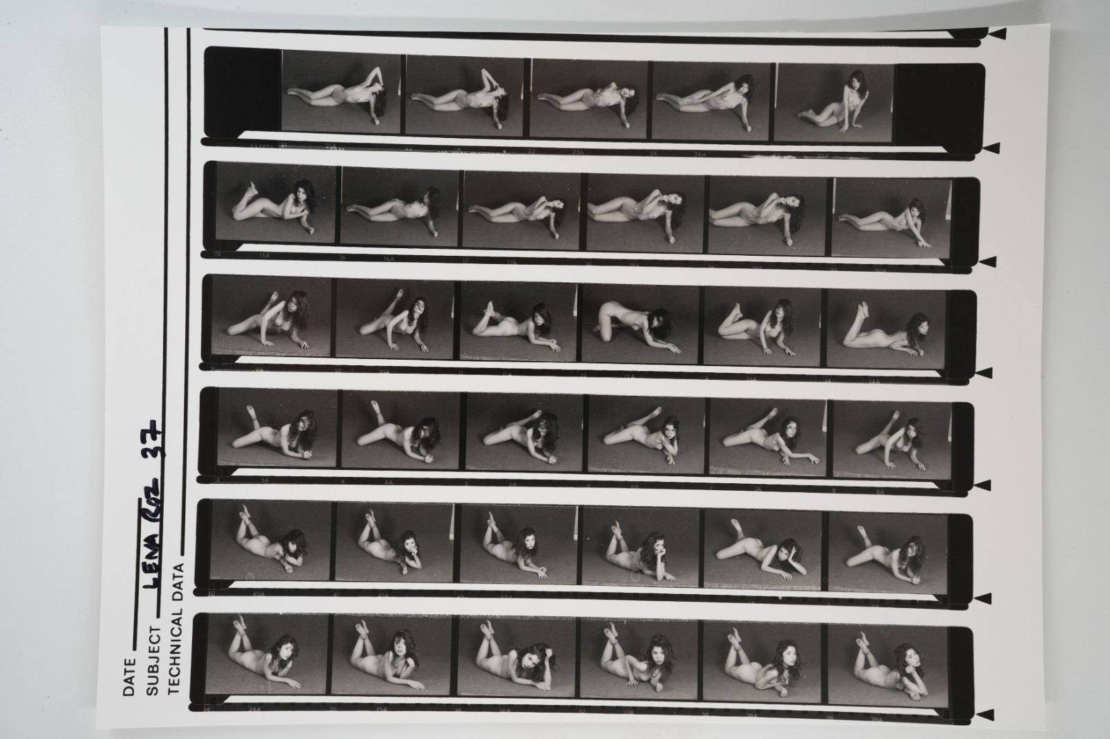 photo Argentique France planche contact nu artistique femme nue 21X29cm 1980
