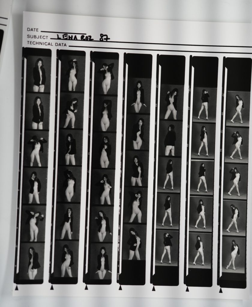 TIRAGE PHOTO Argentique planche contact nu artistique femme nue 	24X29cm 1980