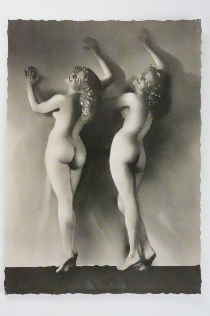 TIRAGE PHOTO 1960 PINUP FEMME NUE NU ARTISTIQUE FORMAT 10X15cm