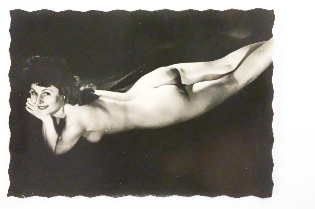 TIRAGE PHOTO 1960 PINUP FEMME NUE NU ARTISTIQUE FORMAT 10X15cm