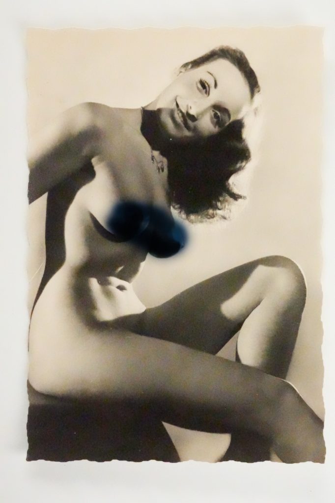 TIRAGE PHOTO 1960 PINUP FEMME NUE NU ARTISTIQUE FORMAT 10X15cm