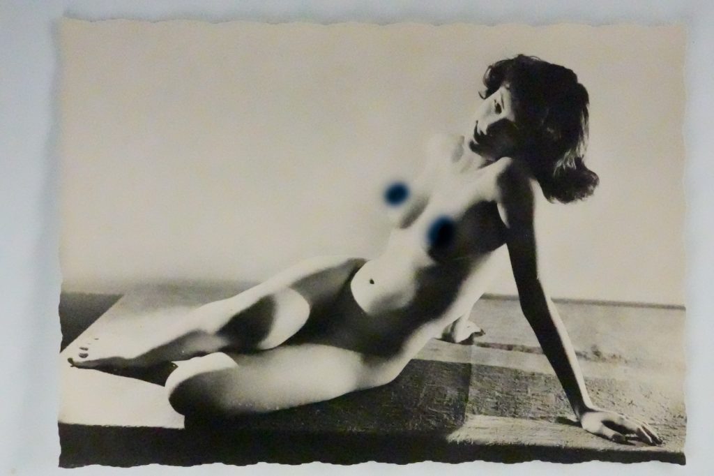 TIRAGE PHOTO 1960 PINUP FEMME NUE NU ARTISTIQUE FORMAT 10X15cm