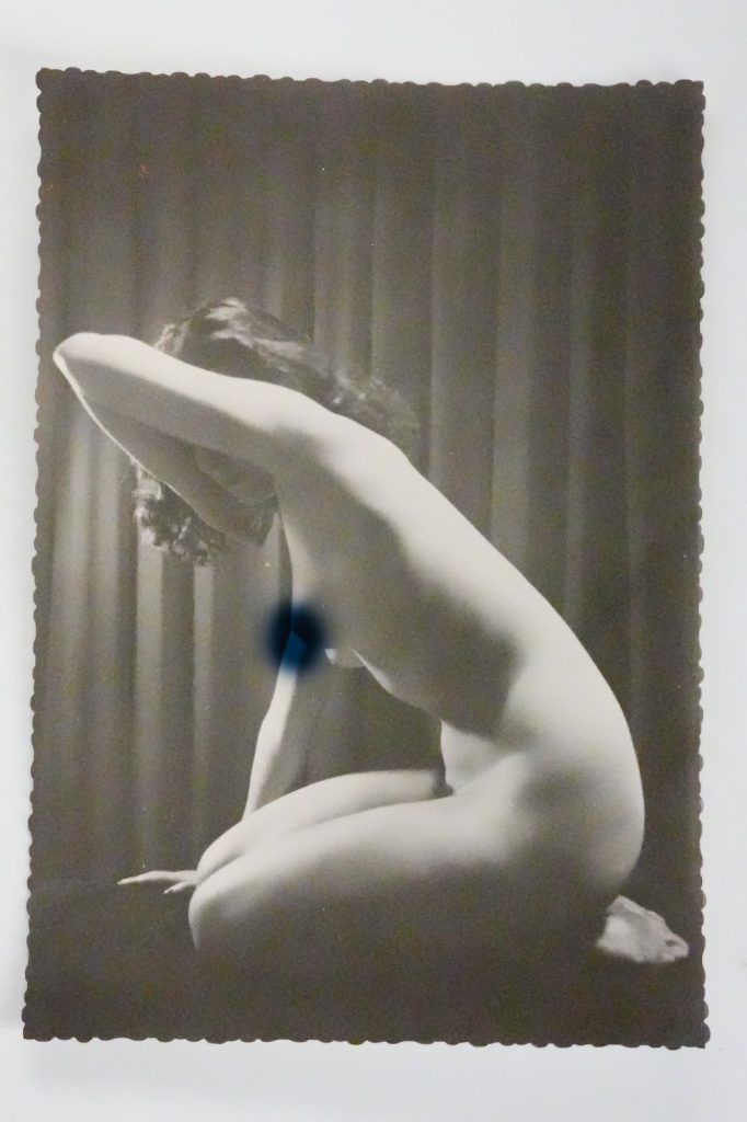 TIRAGE PHOTO	  1960	PINUP FEMME NUE NU ARTISTIQUE FORMAT 10X15cm